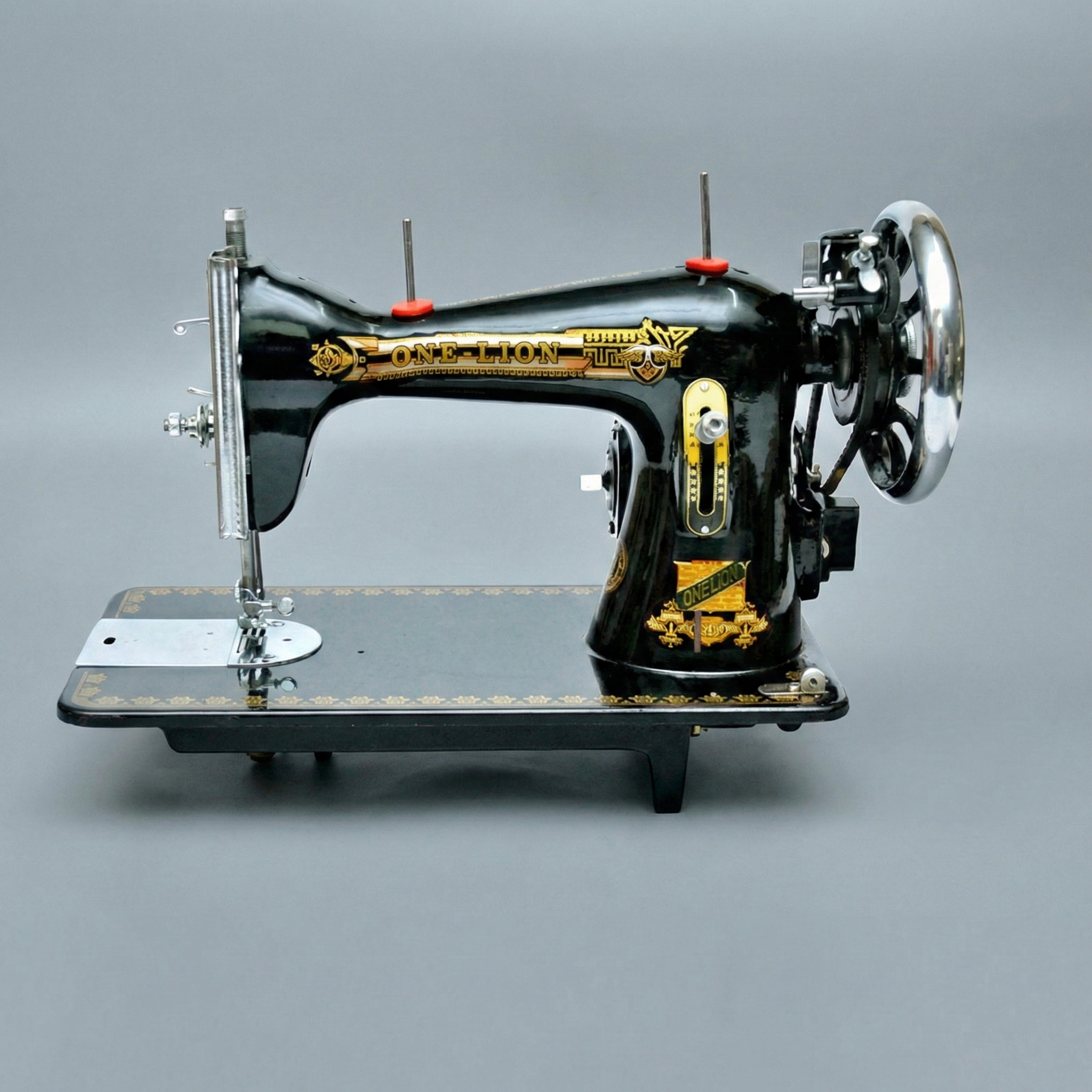 /ماكينة خياطة